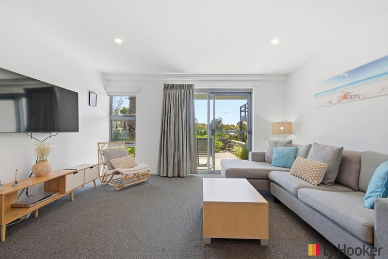 Photo - 104/202-208 Beach Road 'Corrigans Cove' , Batehaven NSW 2536 - Image 5