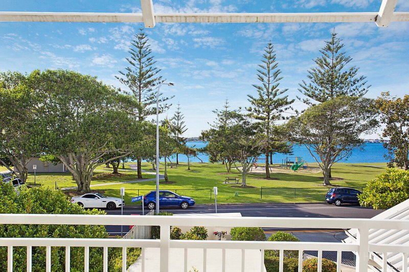 104/212-214 Marine Parade, Labrador QLD 4215