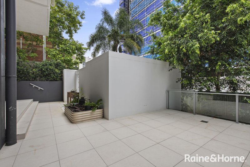 Photo - 104/24 Augustus Street, Toowong QLD 4066 - Image 2