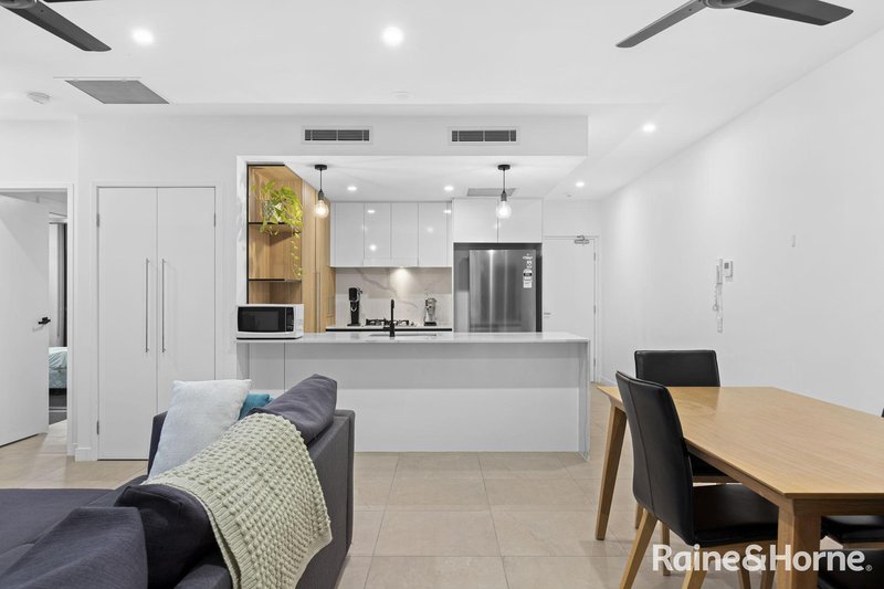 Photo - 104/24 Augustus Street, Toowong QLD 4066 - Image 3