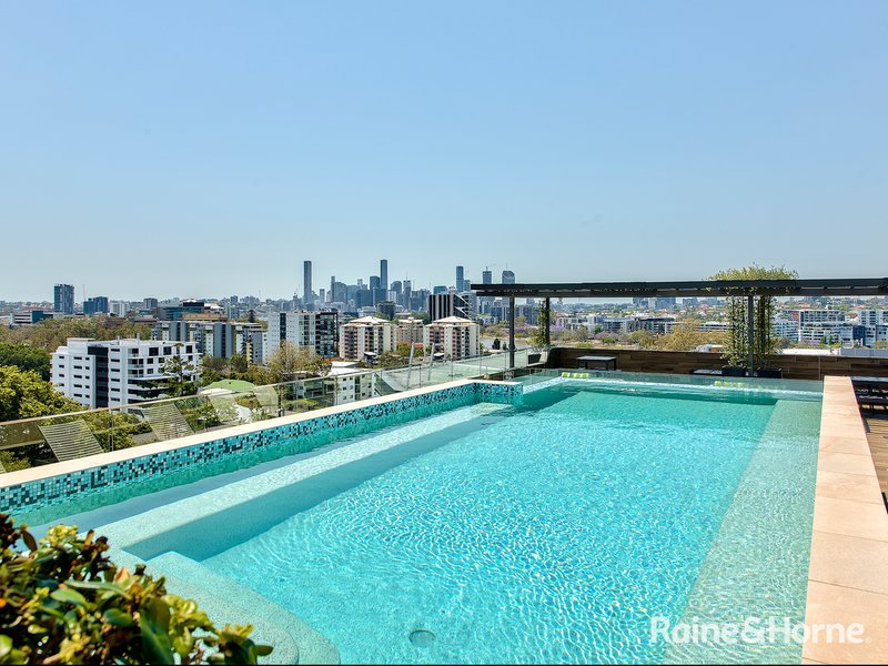 Photo - 104/24 Augustus Street, Toowong QLD 4066 - Image 4