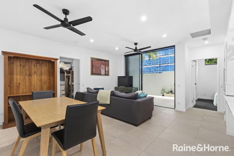 Photo - 104/24 Augustus Street, Toowong QLD 4066 - Image 6