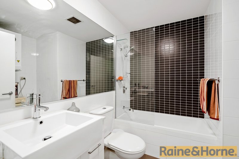 Photo - 104/33 Main Street, Rouse Hill NSW 2155 - Image 4