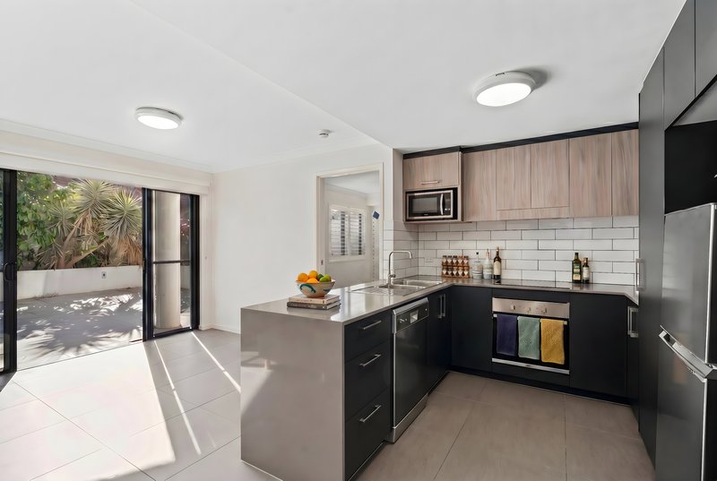 Photo - 104/39 Thomas Street, Chermside QLD 4032 - Image 3