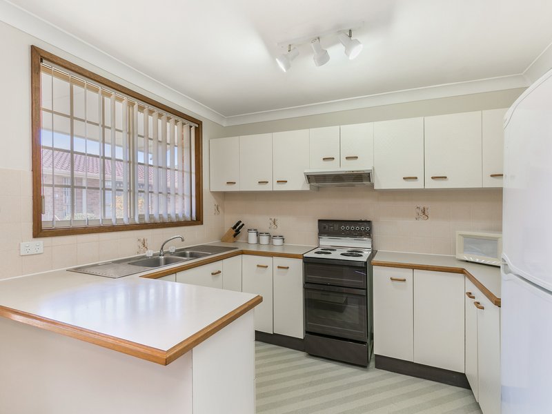 Photo - 10/44 Linden Avenue, Eleebana NSW 2282 - Image 2