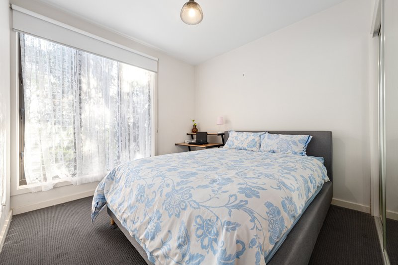 Photo - 104/4 Yarra Bing Crescent, Burwood VIC 3125 - Image 6