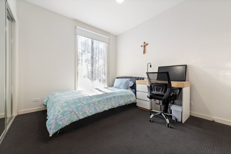 Photo - 104/4 Yarra Bing Crescent, Burwood VIC 3125 - Image 9