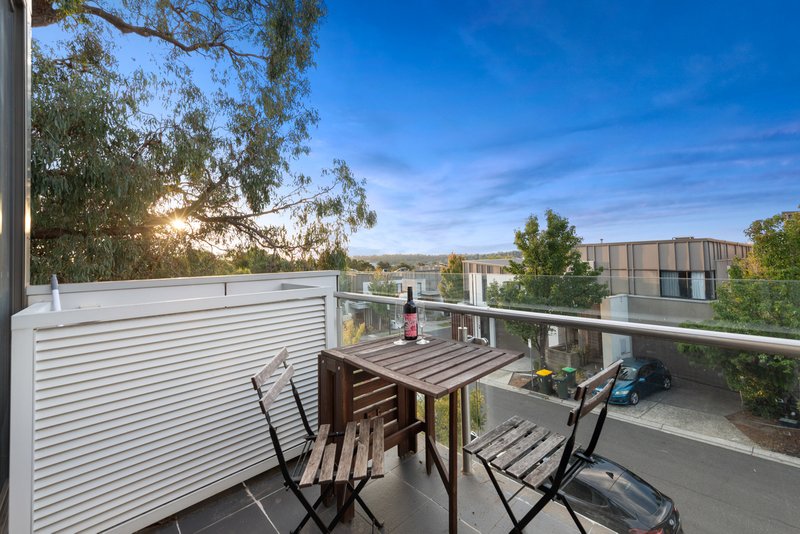 Photo - 104/4 Yarra Bing Crescent, Burwood VIC 3125 - Image 10