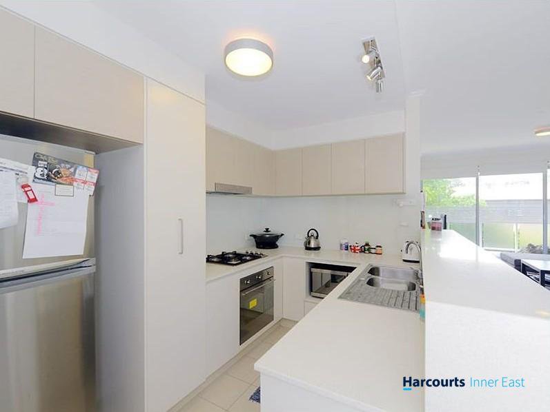 Photo - 104/425 Hawthorne Road, Bulimba QLD 4171 - Image 2