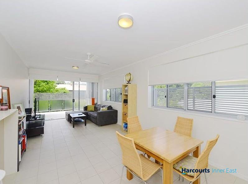 Photo - 104/425 Hawthorne Road, Bulimba QLD 4171 - Image 3