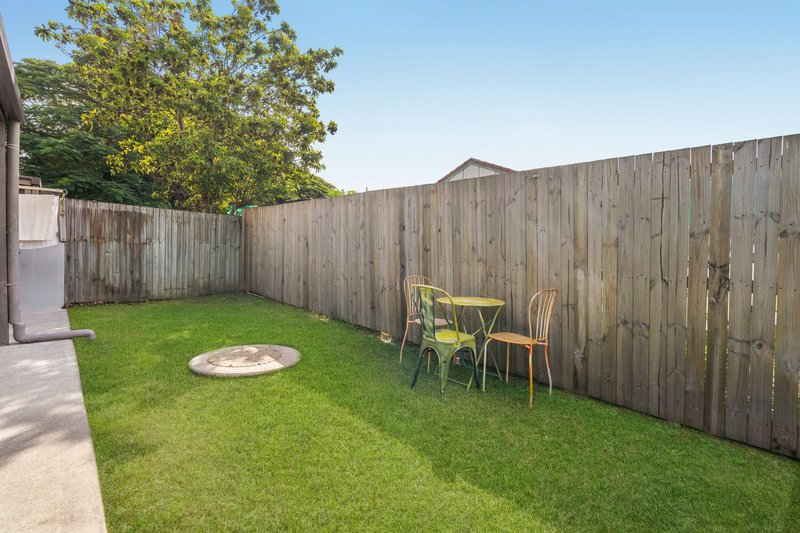 Photo - 10/45-47 Defiance Road, Woodridge QLD 4114 - Image 15