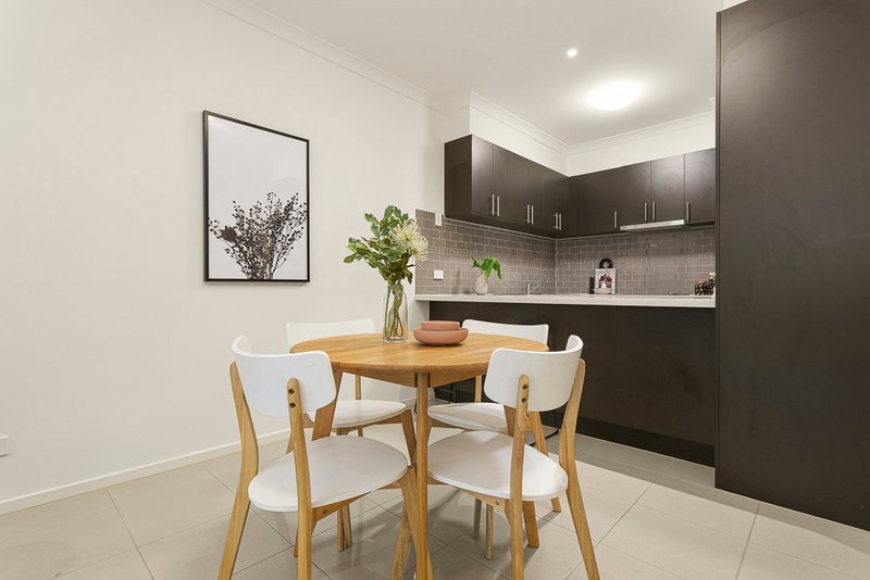 Photo - 104/5 Wardens Walk, Coburg VIC 3058 - Image 3