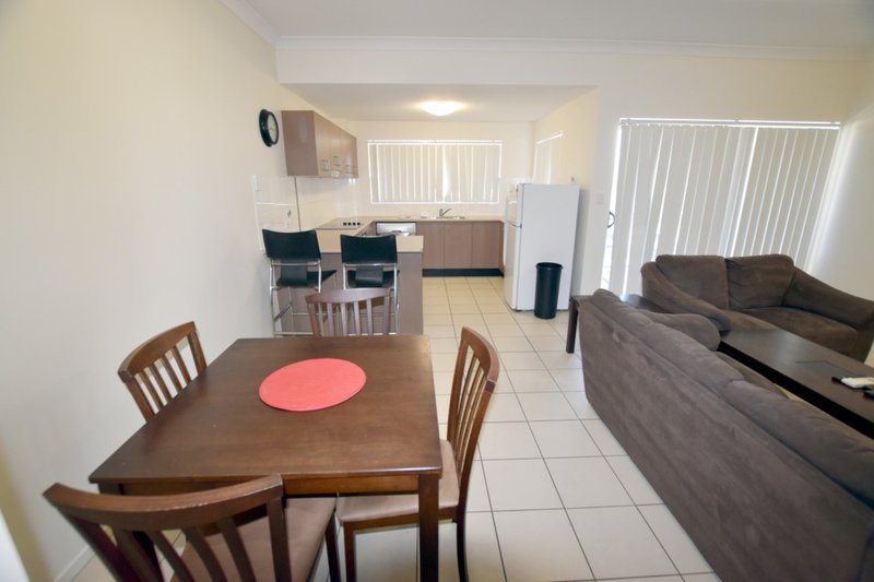 Photo - 10/47-53 Barney Street, Barney Point QLD 4680 - Image 4