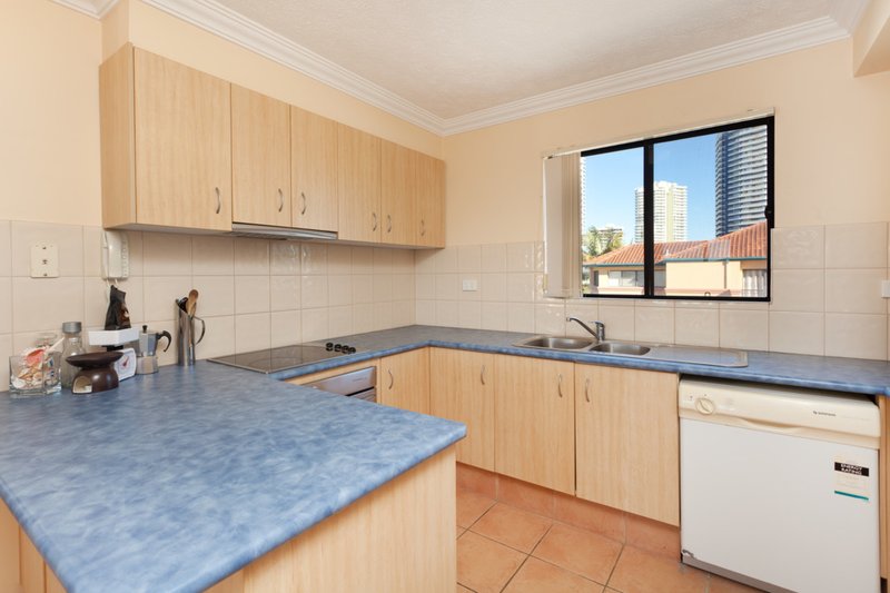 Photo - 10/47 Bayview Street, Runaway Bay QLD 4216 - Image 3