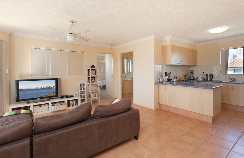 Photo - 10/47 Bayview Street, Runaway Bay QLD 4216 - Image 5