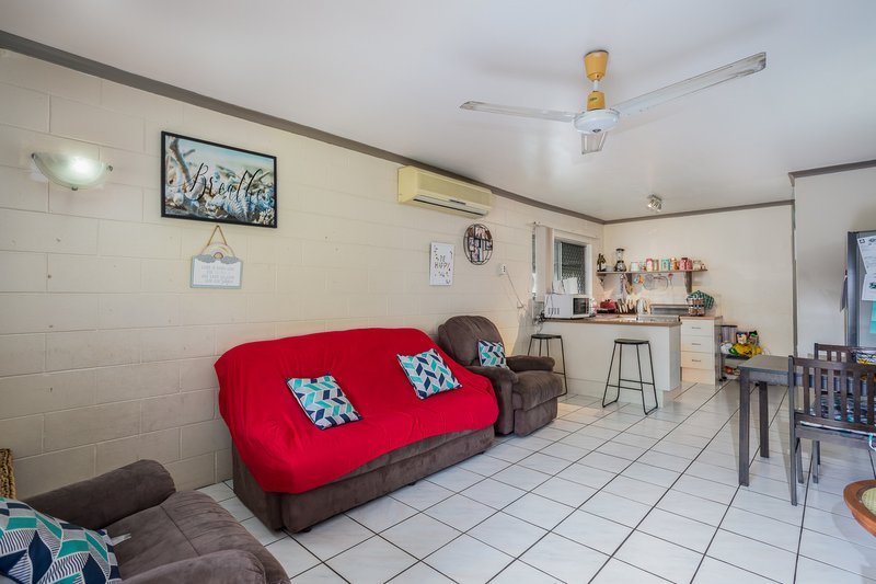 Photo - 10/473-479 Mccoombe Street, Mooroobool QLD 4870 - Image 4