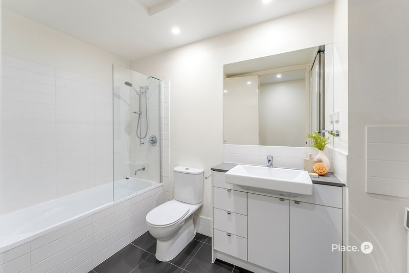 Photo - 10/48 Addison Avenue, Bulimba QLD 4171 - Image 16