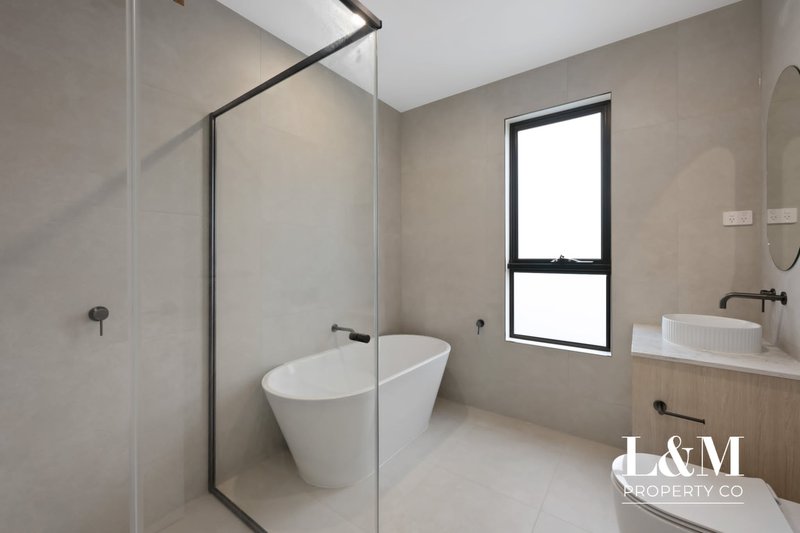 Photo - 104A Lincoln Drive, Keilor East VIC 3033 - Image 14