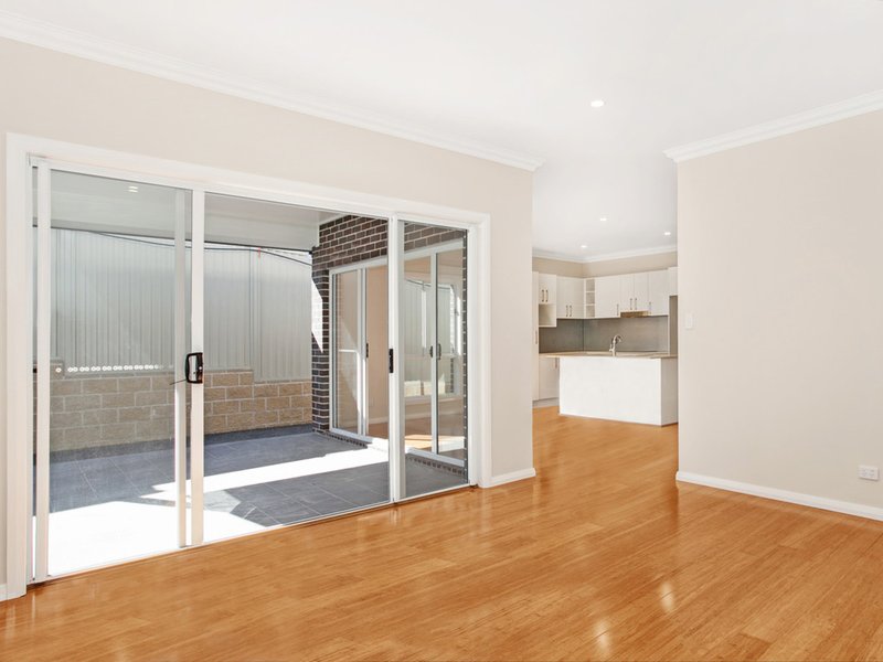 Photo - 104a Parkes Street, Helensburgh NSW 2508 - Image 4