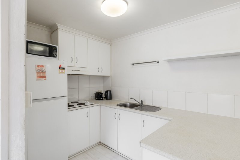 Photo - 10/5-7 Uniplaza Court, Kearneys Spring QLD 4350 - Image 6