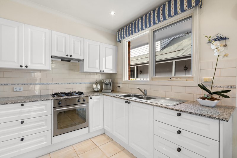 Photo - 10/5 Albert Street, Mordialloc VIC 3195 - Image 2