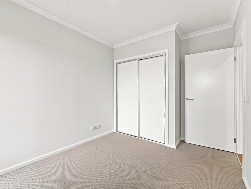 Photo - 105 Bursa Drive, Wyndham Vale VIC 3024 - Image 3
