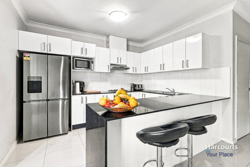 Photo - 105 Carroll Crescent, Plumpton NSW 2761 - Image 5
