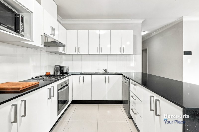 Photo - 105 Carroll Crescent, Plumpton NSW 2761 - Image 6