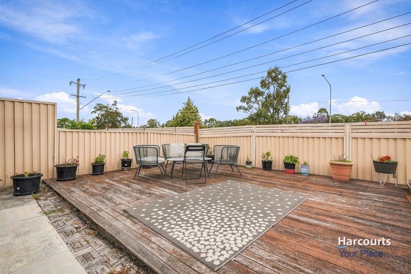 Photo - 105 Carroll Crescent, Plumpton NSW 2761 - Image 11