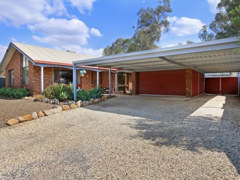 105 Coish Avenue, Benalla VIC 3672