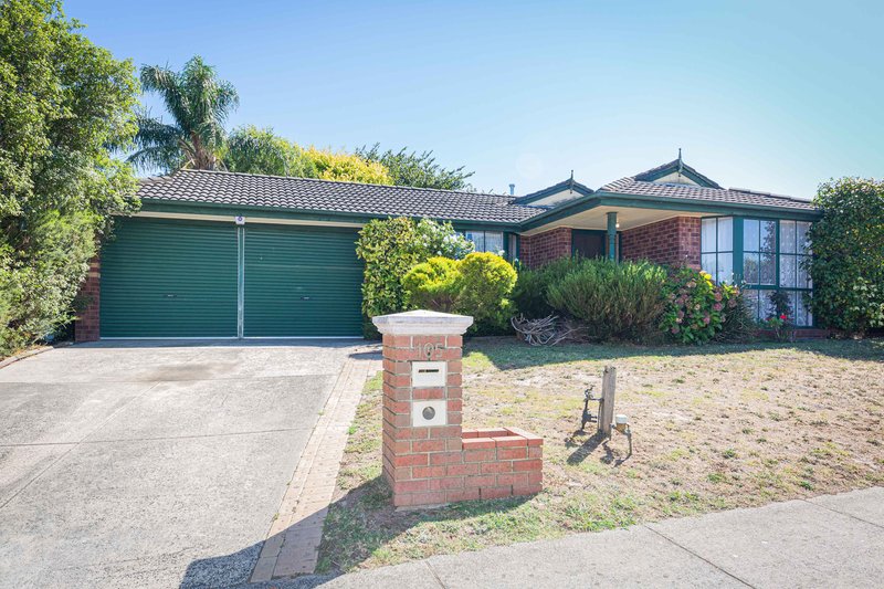 105 Courtenay Avenue, Cranbourne North VIC 3977