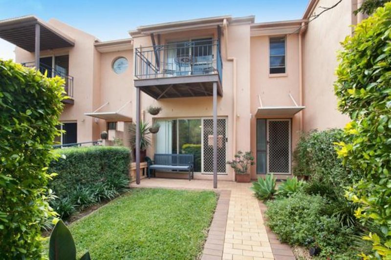 Photo - 105 Coutts Street, Bulimba QLD 4171 - Image 2