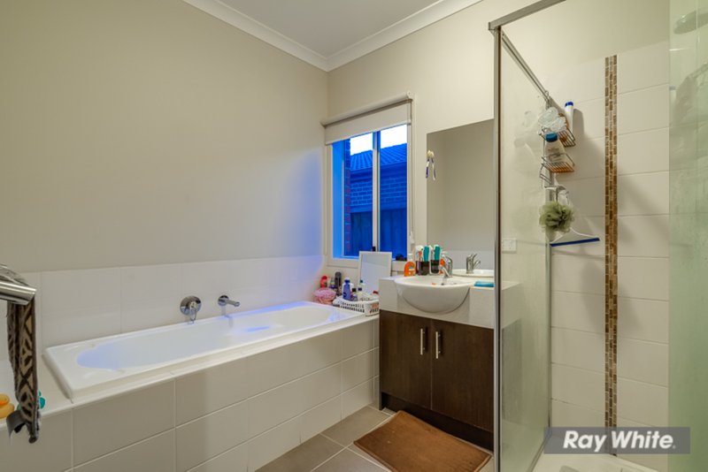 Photo - 105 Crossway Avenue, Tarneit VIC 3029 - Image 8