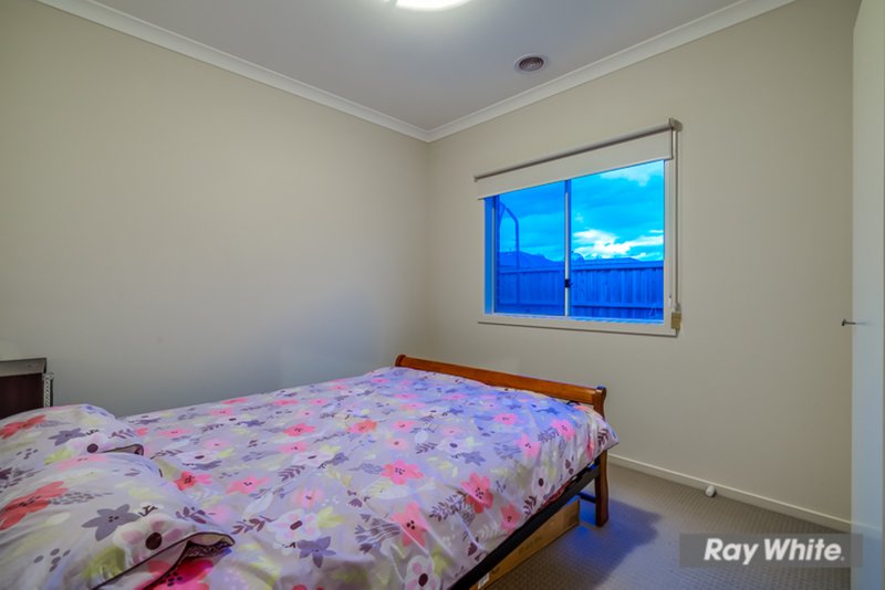 Photo - 105 Crossway Avenue, Tarneit VIC 3029 - Image 9