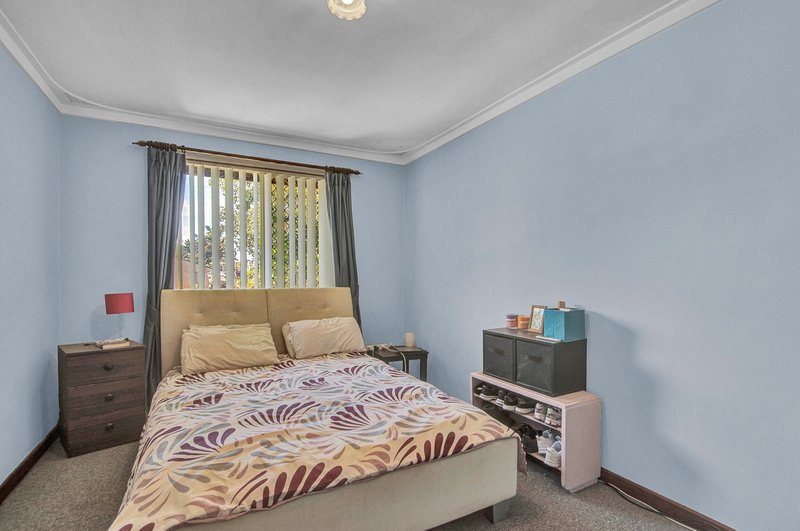 Photo - 105 Currie Street, Warnbro WA 6169 - Image 8