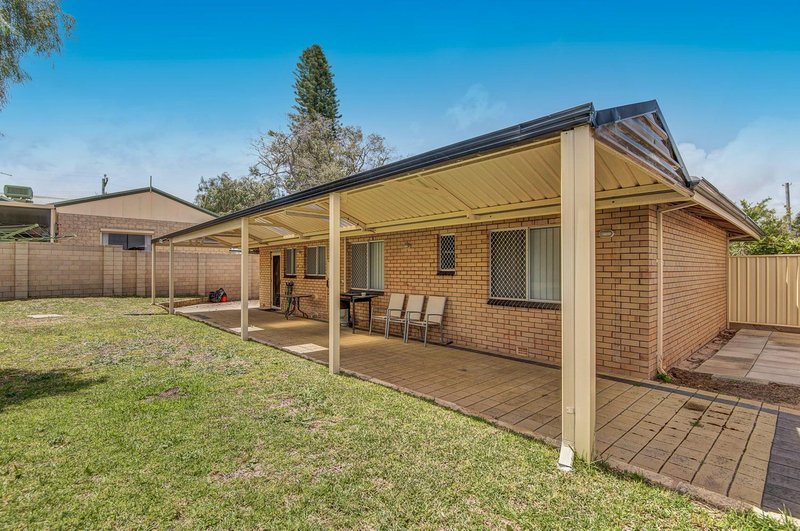 Photo - 105 Currie Street, Warnbro WA 6169 - Image 18