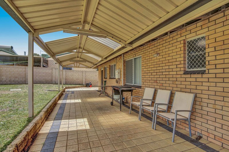 Photo - 105 Currie Street, Warnbro WA 6169 - Image 19