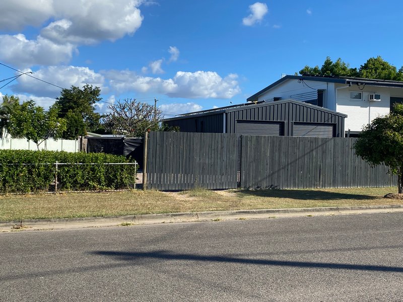 Photo - 105 Goodwin Street, Currajong QLD 4812 - Image 2