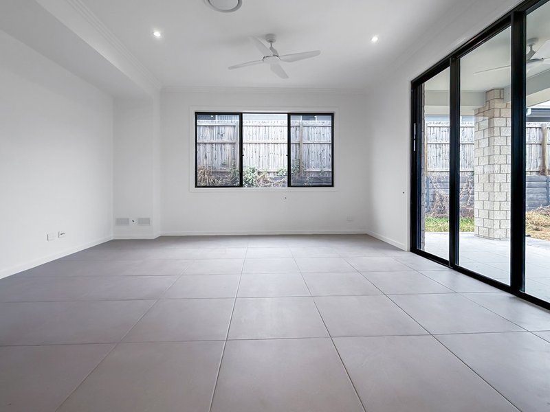 Photo - 105 Ironbark Way, Narangba QLD 4504 - Image 10