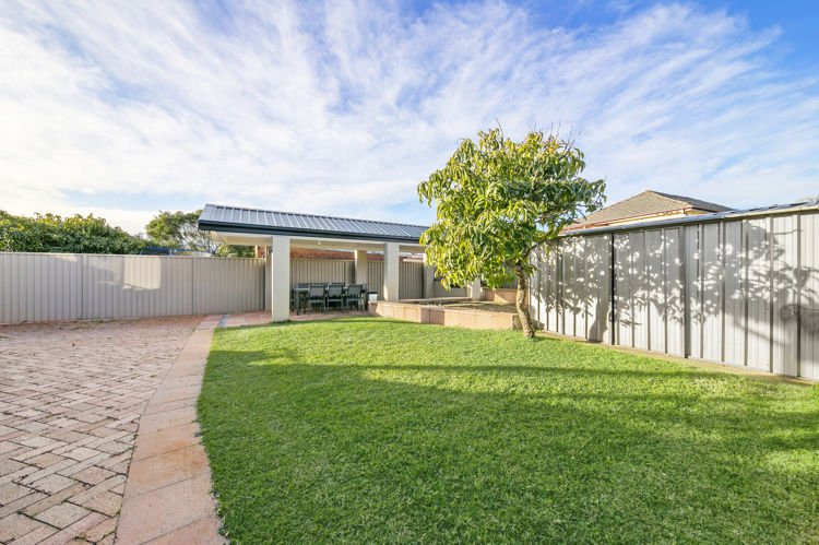 Photo - 105 Kootingal Street, Greystanes NSW 2145 - Image 10