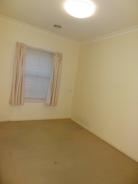 Photo - 105 Lambert Street, Bathurst NSW 2795 - Image 7