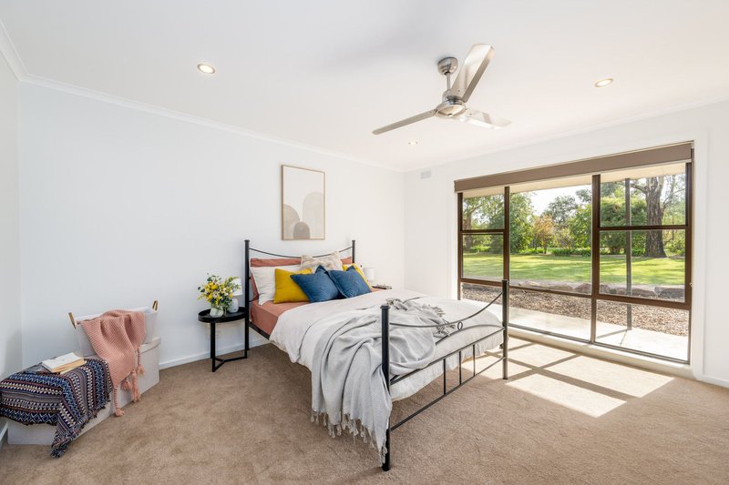Photo - 105 Laws Drive, Kialla VIC 3631 - Image 12