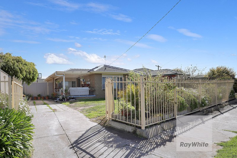 105 Lenoak Street, Gladstone Park VIC 3043