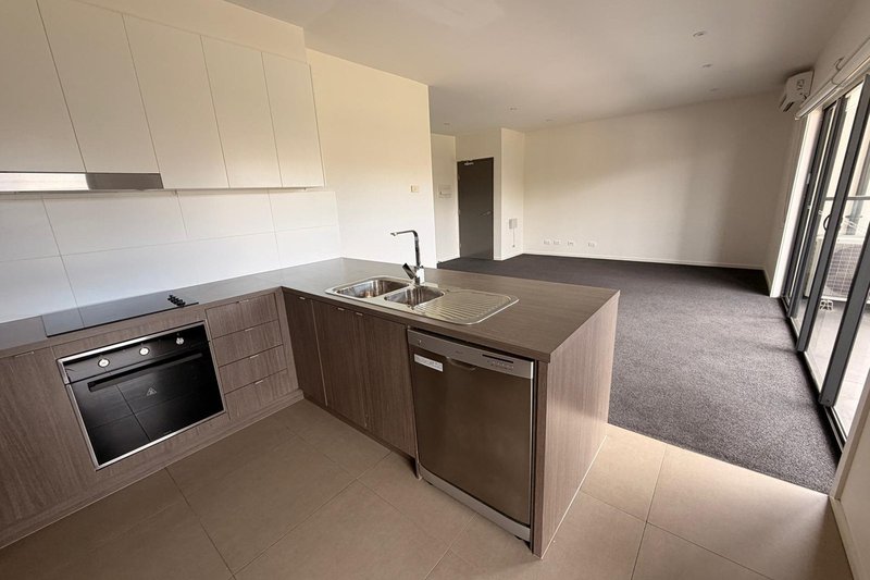 Photo - 105 Lilliana Boulevard, Carrum Downs VIC 3201 - Image 4
