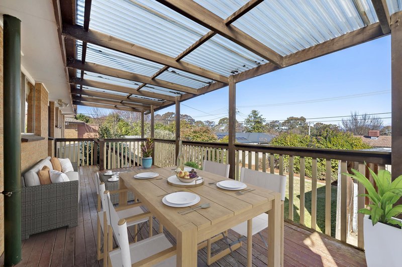 Photo - 105 Livingston Avenue, Kambah ACT 2902 - Image 12