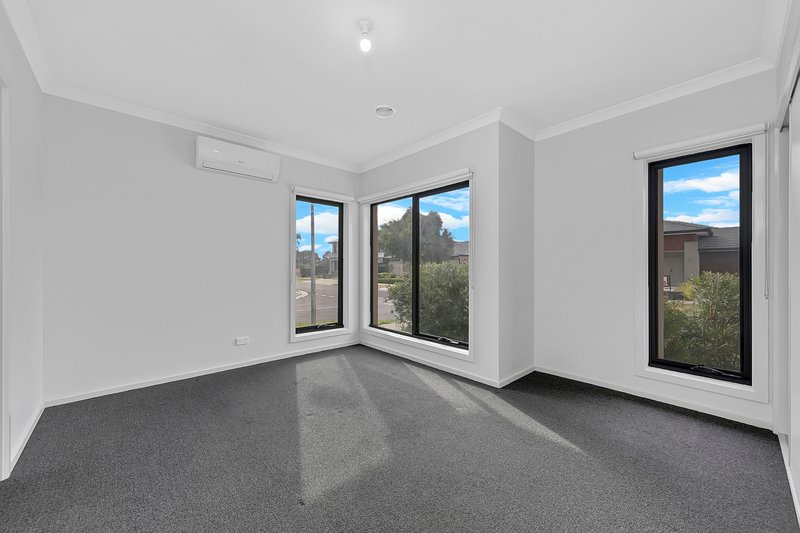 Photo - 105 Lockhart Street, Mernda VIC 3754 - Image 5