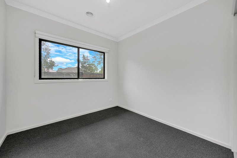 Photo - 105 Lockhart Street, Mernda VIC 3754 - Image 10