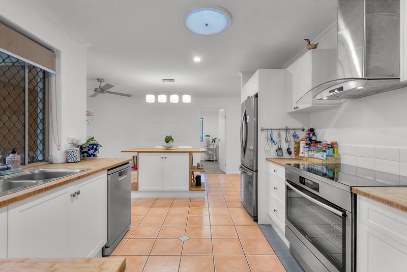 Photo - 105 Mackie Road, Narangba QLD 4504 - Image 5