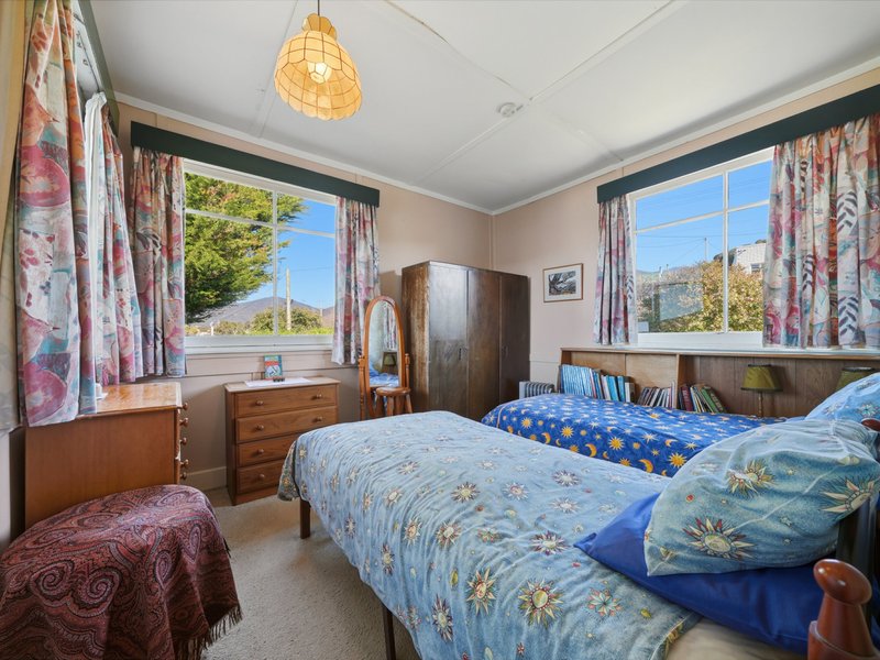 Photo - 105 Main Road, Claremont TAS 7011 - Image 17