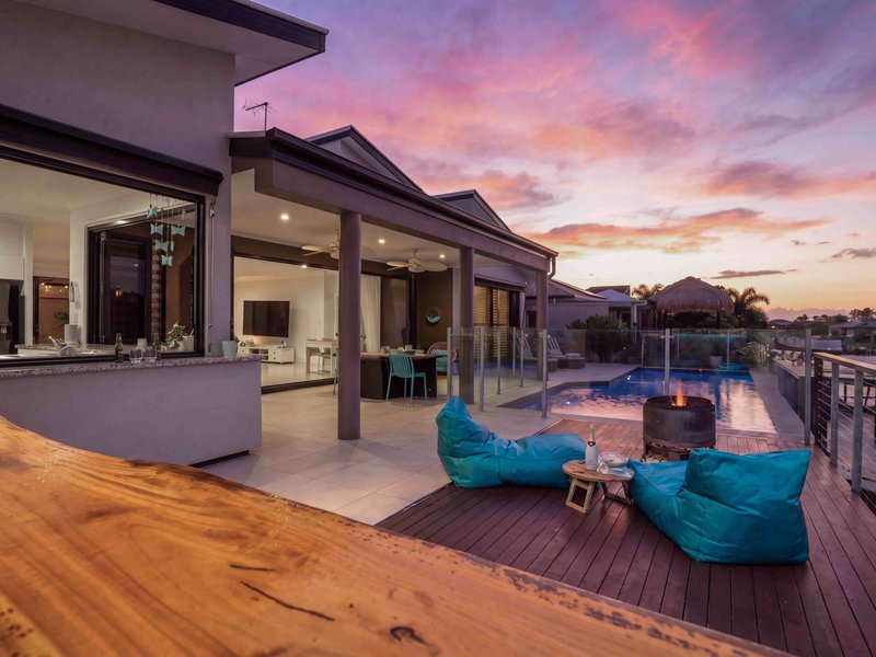 Photo - 105 Marina Boulevard, Banksia Beach QLD 4507 - Image 3